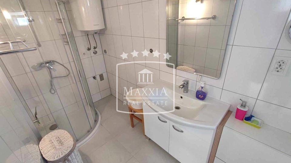 Starigrad - attraktives Haus Stadtzentrum, offener Meerblick! 398000€