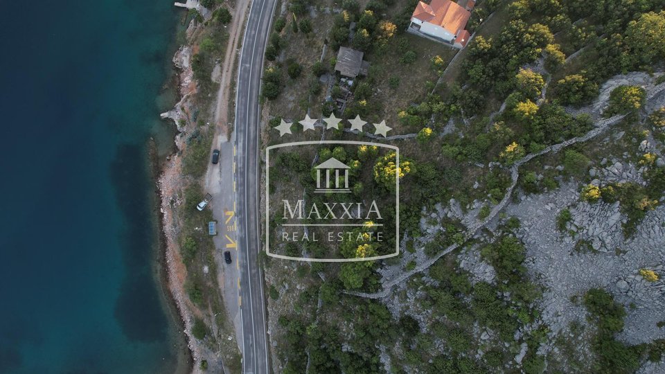Starigrad Paklenica - plot of 4550m2 30m away from the sea! 320000€
