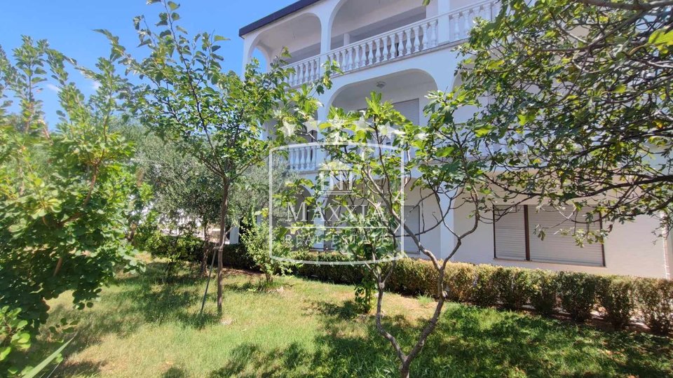 Starigrad - very high-quality building a few meters away from the sea and beach! €620,000