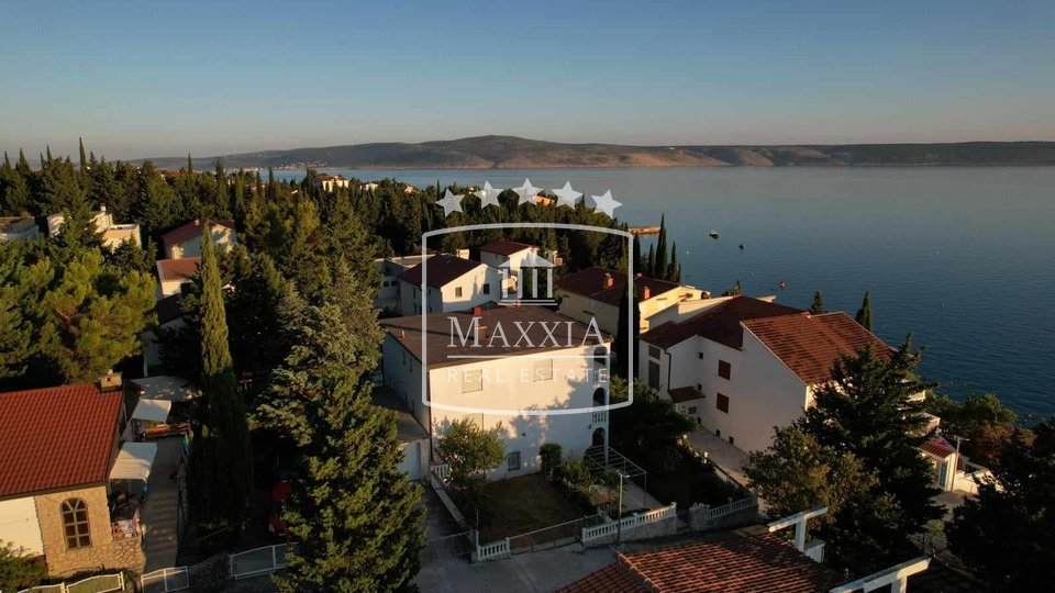 Starigrad - very high-quality building a few meters away from the sea and beach! €620,000