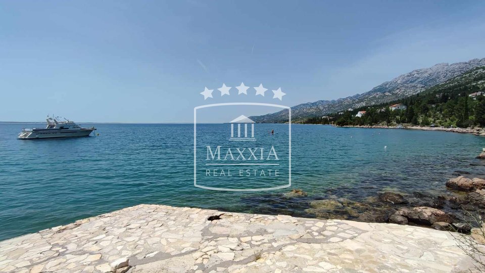 Starigrad - vrlo kvalitetan objekt par metara od mora i plaže! 620000€