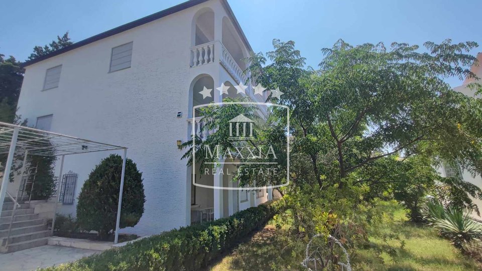 Starigrad - very high-quality building a few meters away from the sea and beach! €620,000