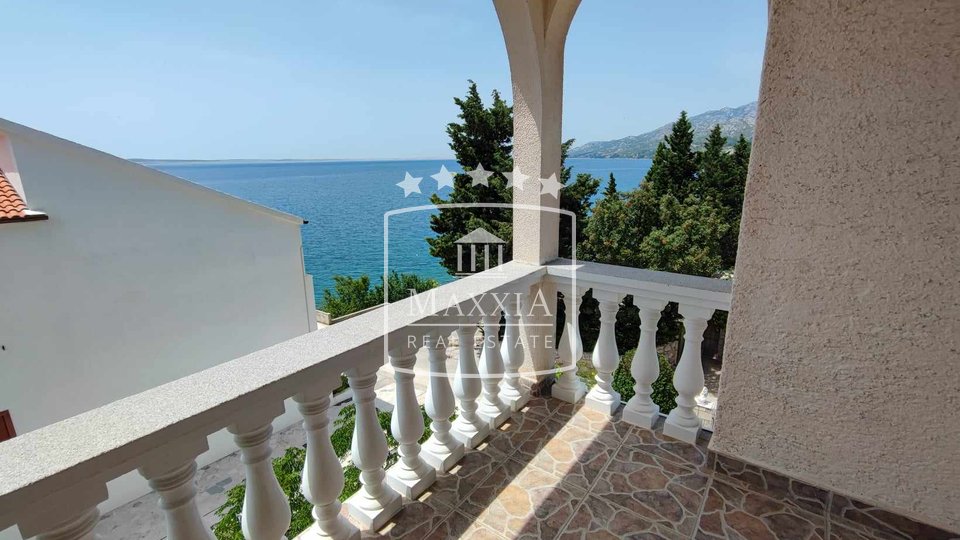 Starigrad - very high-quality building a few meters away from the sea and beach! €620,000