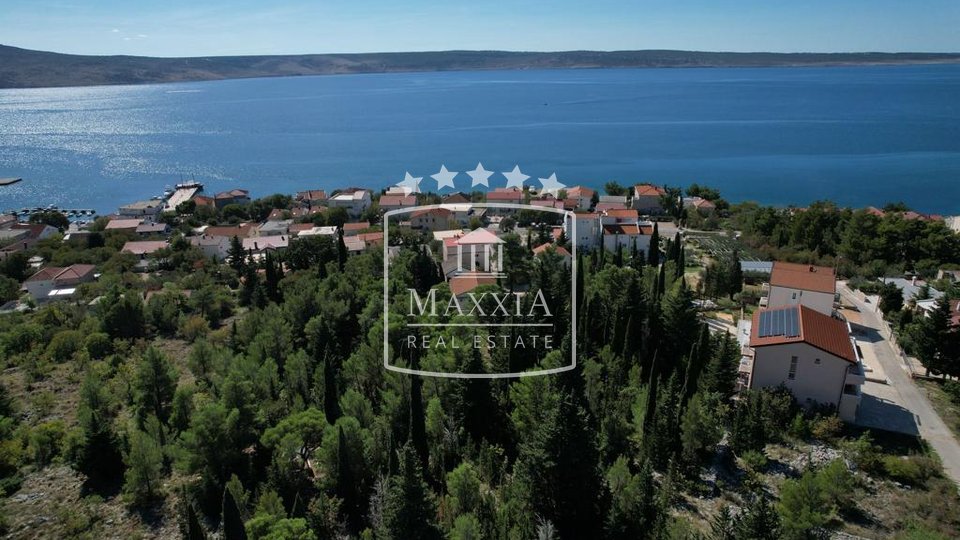 Starigrad Paklenica - Baugrundstück von 750m2 Zentrum, Aussicht! 180.000 €