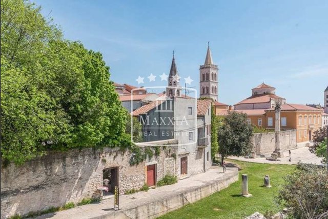 Zadar - Poluotok turistički objekt 6 apartmana 1.300.000€
