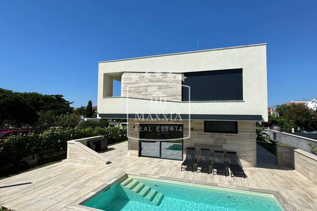 Privlaka - Moderna villa 250m2 privatni pristup na more! 1.690.000€