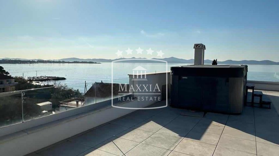 Diklo – Penthouse-Dachterrasse, Sauna, Jacuzzi! 650000 €