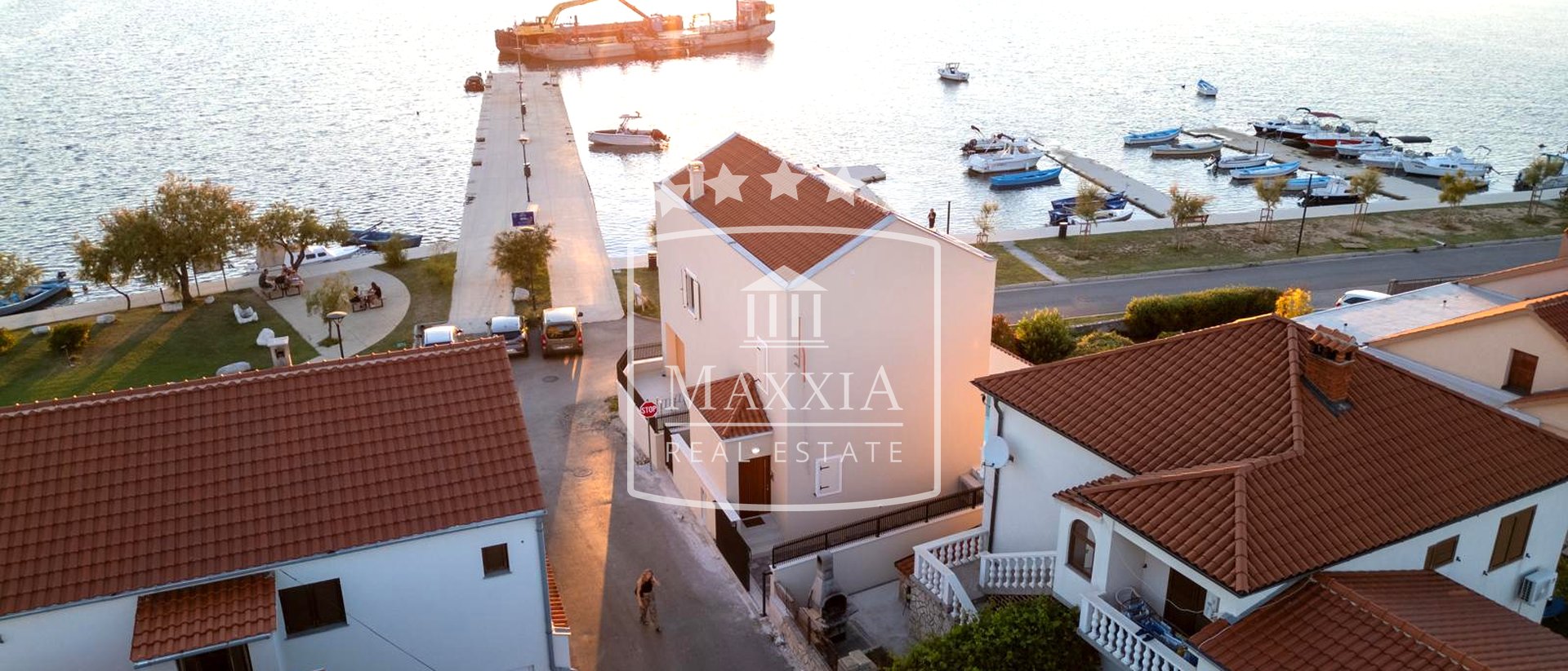 NIN - NOVO villa s bazenom prvi red do mora! Novogradnja! 1.600.000 €