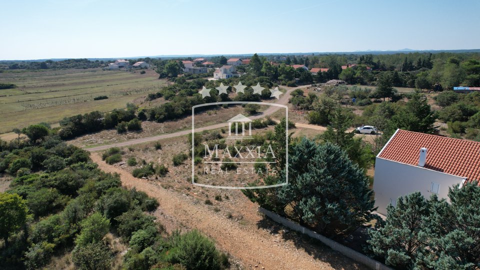 Ninski stanovi - Građevinsko zemljište 780m2 s projektom! 90000€