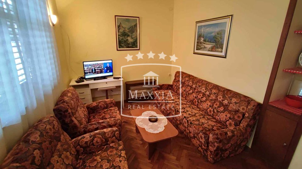 Starigrad - kuća prizemnica cca 200m od mora! 155000€