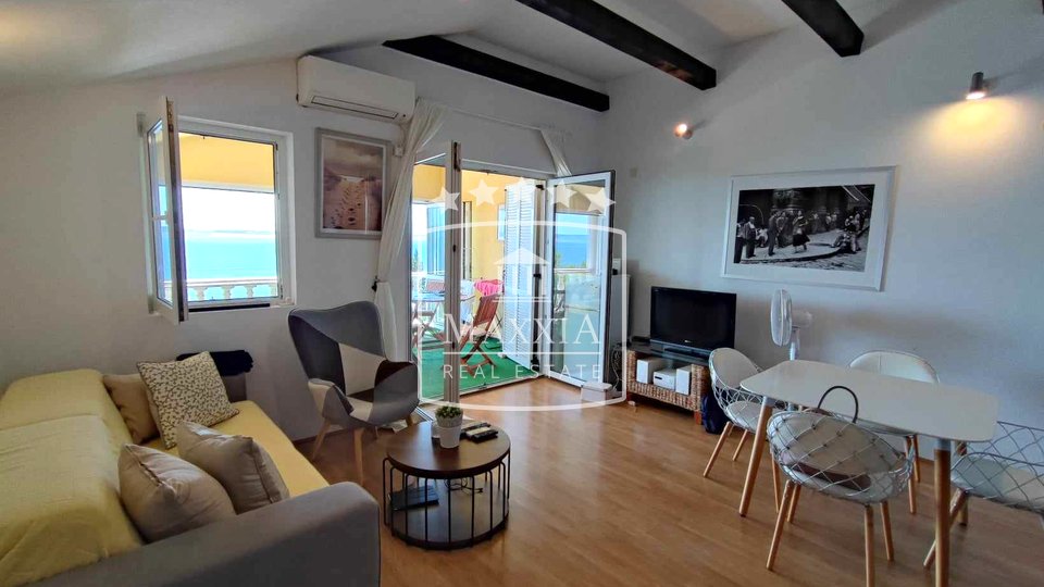 Tribanj - modern apartment of 76m2 open view, 60m away from the sea! €169,000