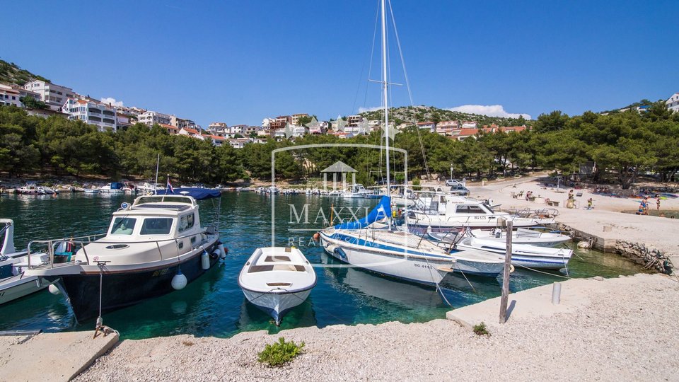 Pakoštane - Drage, vila prvi red do mora, plaža 30m! 1600000€