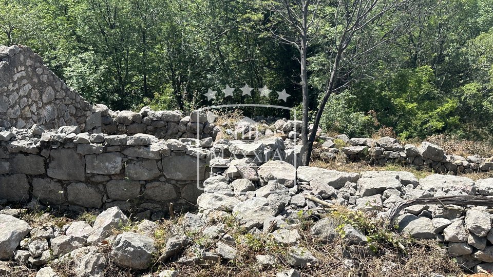 Seline – altes Steinhaus (Ruine) von 65 m2; Velebit und das Meer! 55000€