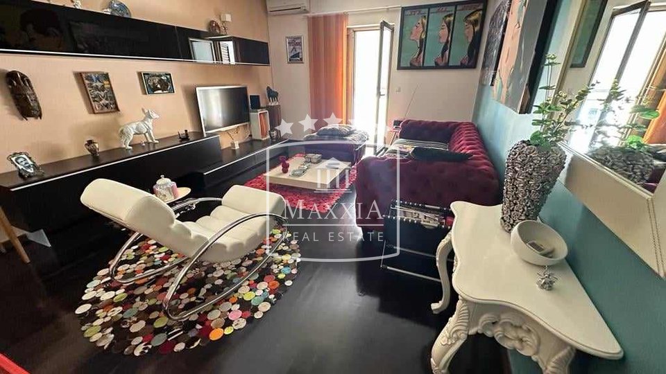 Poluotok - izuzetan komforan stan 94m2 luksuzno!! 349000€