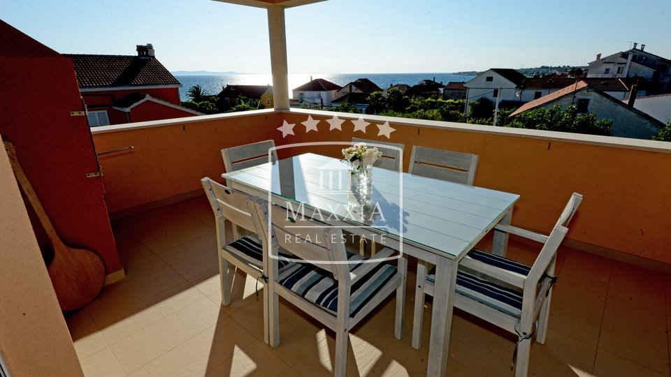 Petrčane - luxurious villa of 340m2 overlooking the sea! 790000€