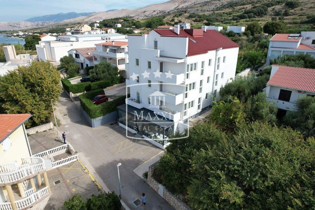 PAG - HOTEL 4* modern ausgestattetes  + Personalhaus!