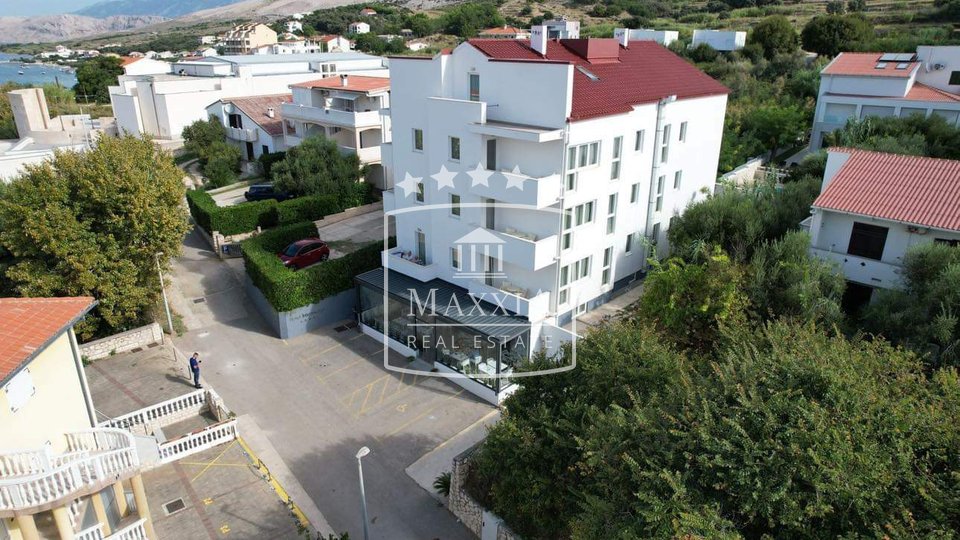 PAG - HOTEL 4* modern ausgestattetes  + Personalhaus!