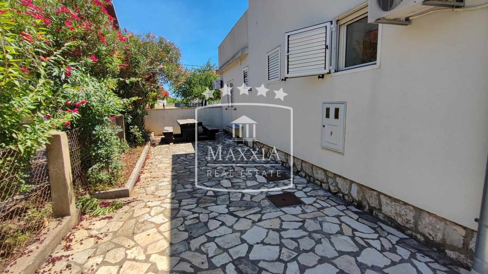 Starigrad - two-story house near the sea, location! 280000€