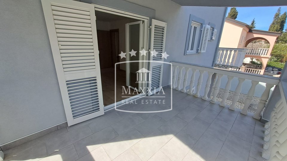 Sabunike - house of 247m2, 750m away from the sea! 459000€