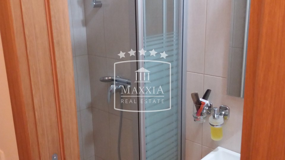 Zaton - Apartmanska kuća 362m2 sa 6 apartmana ODLIČNA PRILIKA!! 699000€