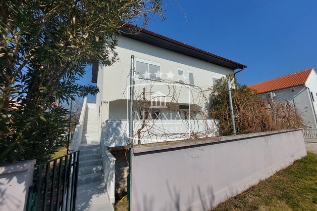 Dům, 319 m2, Prodej, Privlaka