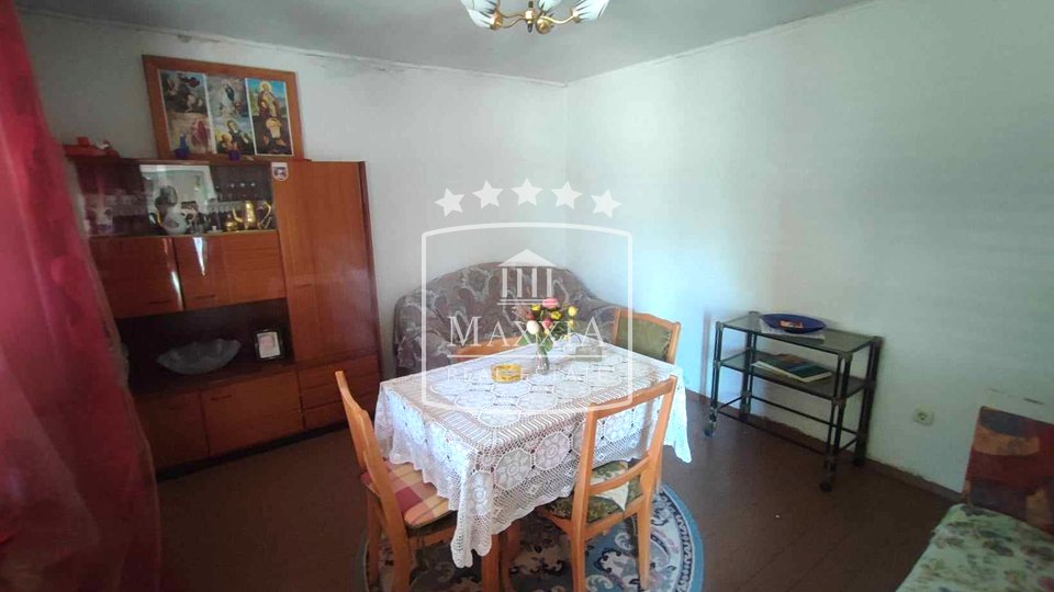 Ražanac area, one-story house of 86 m2, large garden! €120,000