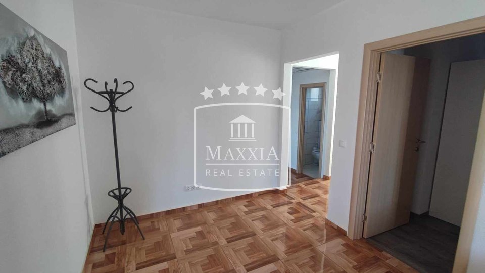 Gornji Karin - kuća 280 m2 sa garažom i bazenom! PRILIKA! 350000€