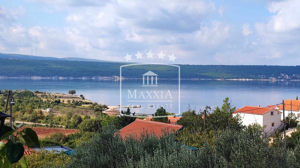 Kruševo - house of great construction quality with a big garden and an open sea view! 430000€