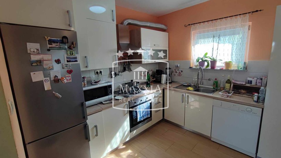 Kruševo - house of great construction quality with a big garden and an open sea view! 430000€