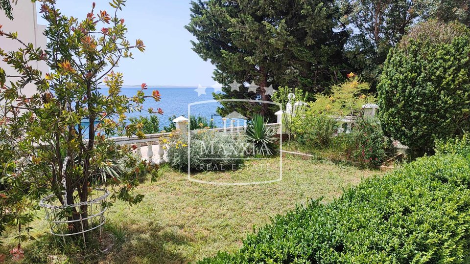 Starigrad - very high-quality building a few meters away from the sea and beach! €620,000