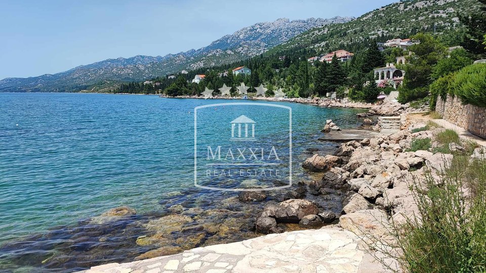 Starigrad - very high-quality building a few meters away from the sea and beach! €620,000