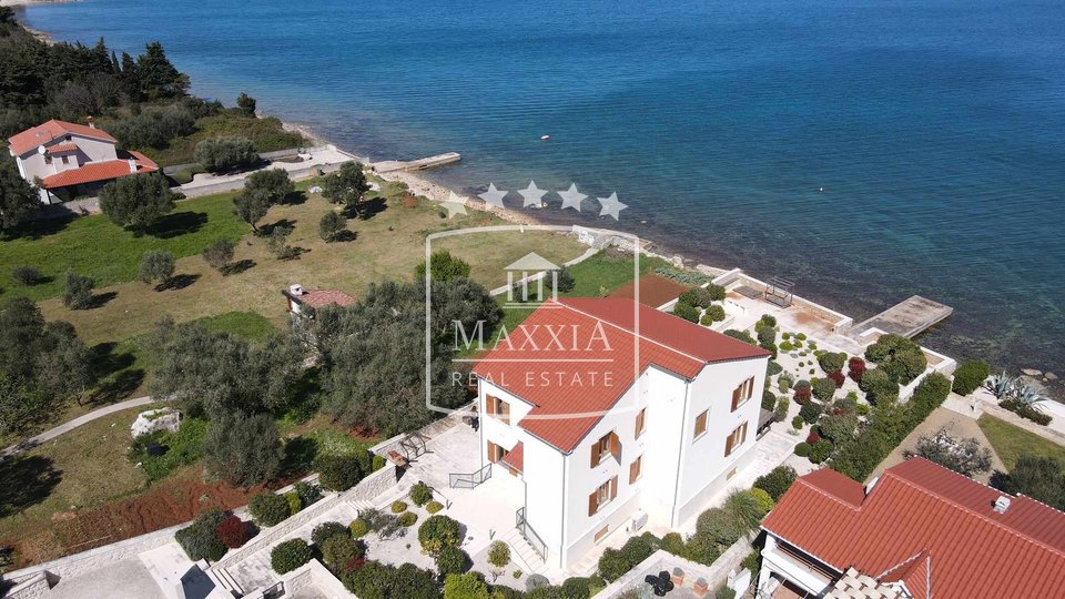 Poljana - FIRST ROW TO SEA villa of 360m2, plot of 1442m2! €1500000