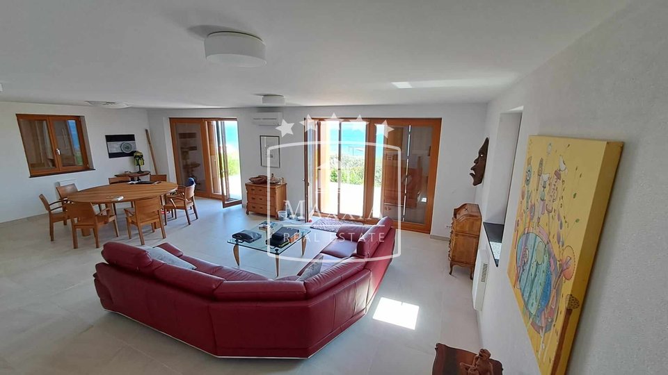 Poljana - PRVI RED DO MORA villa 360m2, teren 1442m2! 1500000€