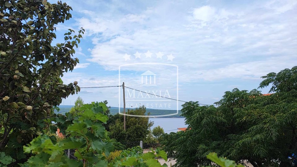 Kruševo - 2.5 room ap. approx. 150m away from the sea! 129000€