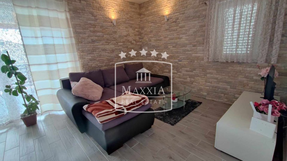 Maslenica - newly built one-story house with pool! 365000€