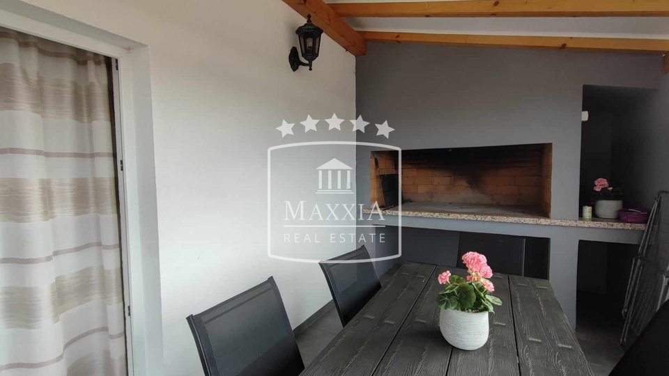 Maslenica - newly built one-story house with pool! 365000€