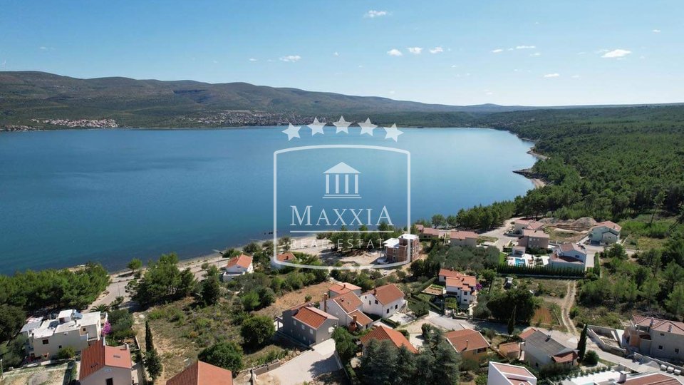 Pridraga - građ. zemljište 2050m2 blizina mora! 185000€