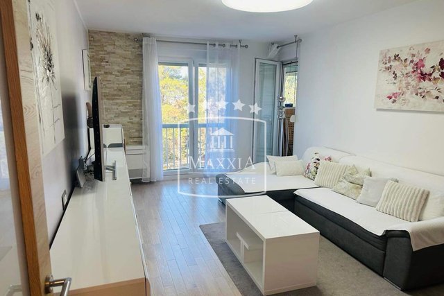 Zadar Melada - herrlich eingerichtete Wohnung 87m2 zwei Balkone! 275.000€