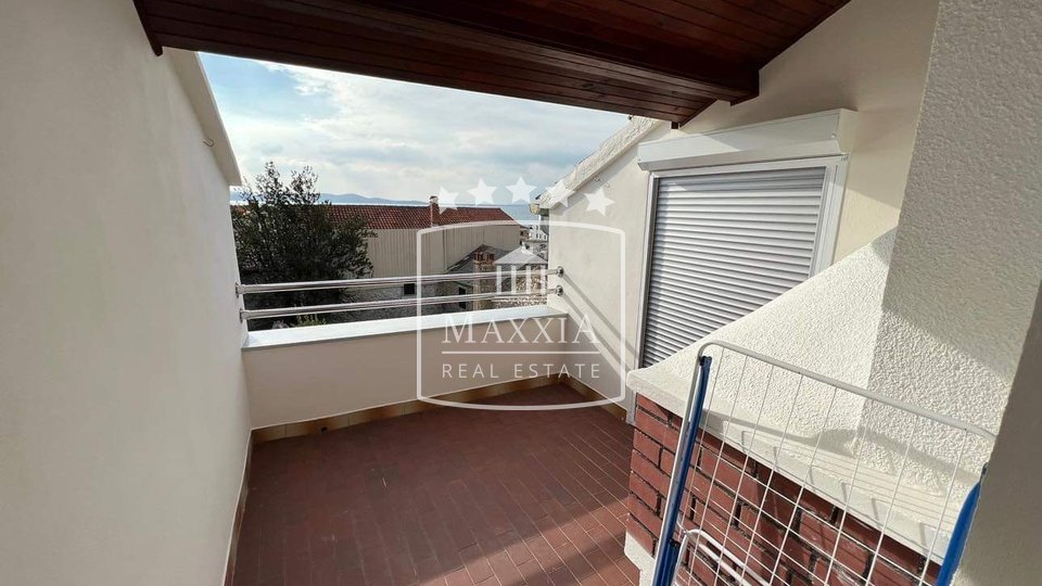 Zadar, Diklo - Haus von 120m2 im Stadtzentrum, 100m vom Meer entfernt! 255000€