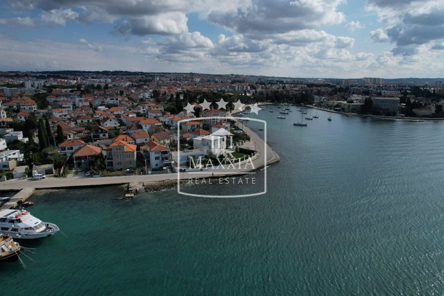 Zadar - kuća 188m2 za obnovu odlična lokacija! 590000€