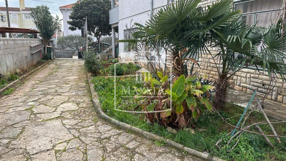 Zadar - house of 188m2 for restoration great location! 590000€