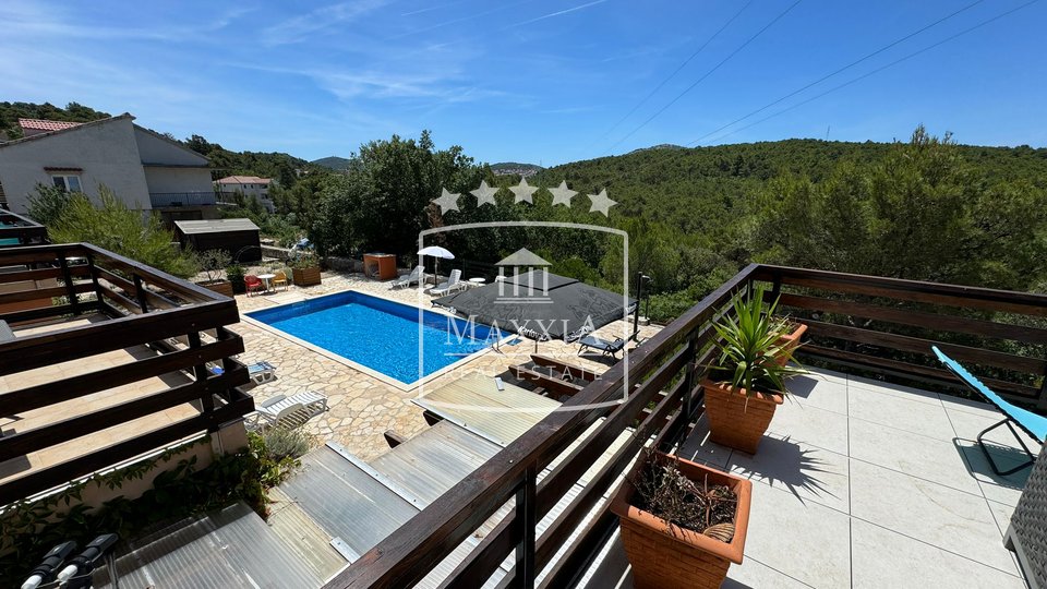 Šibenik - Bilice top apartment 87m2 with pool! €249,000