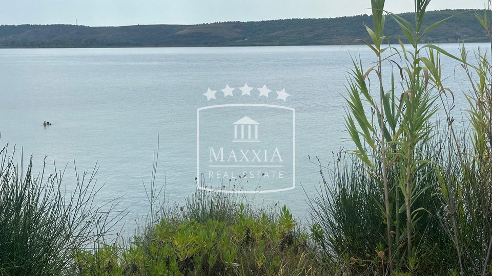 Rtina - building plot of 765m2 FIRST ROW to the sea! 149000€