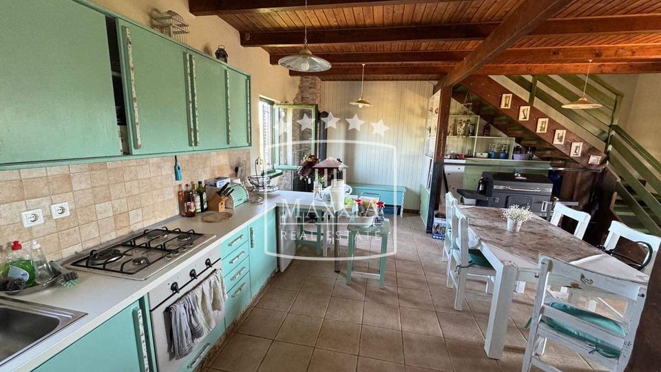 Briševo - vorgefertigtes Holzhaus von 100 m2 auf Ackerland von 12352 m2! 249000€